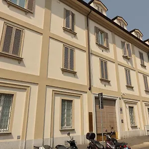 https://luxury-1-bedroom-navigli-loft.italymilanhotels.net